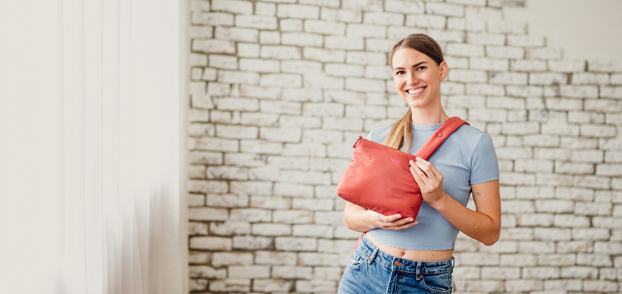 VUCH Gabi Fluffy Red Handbag