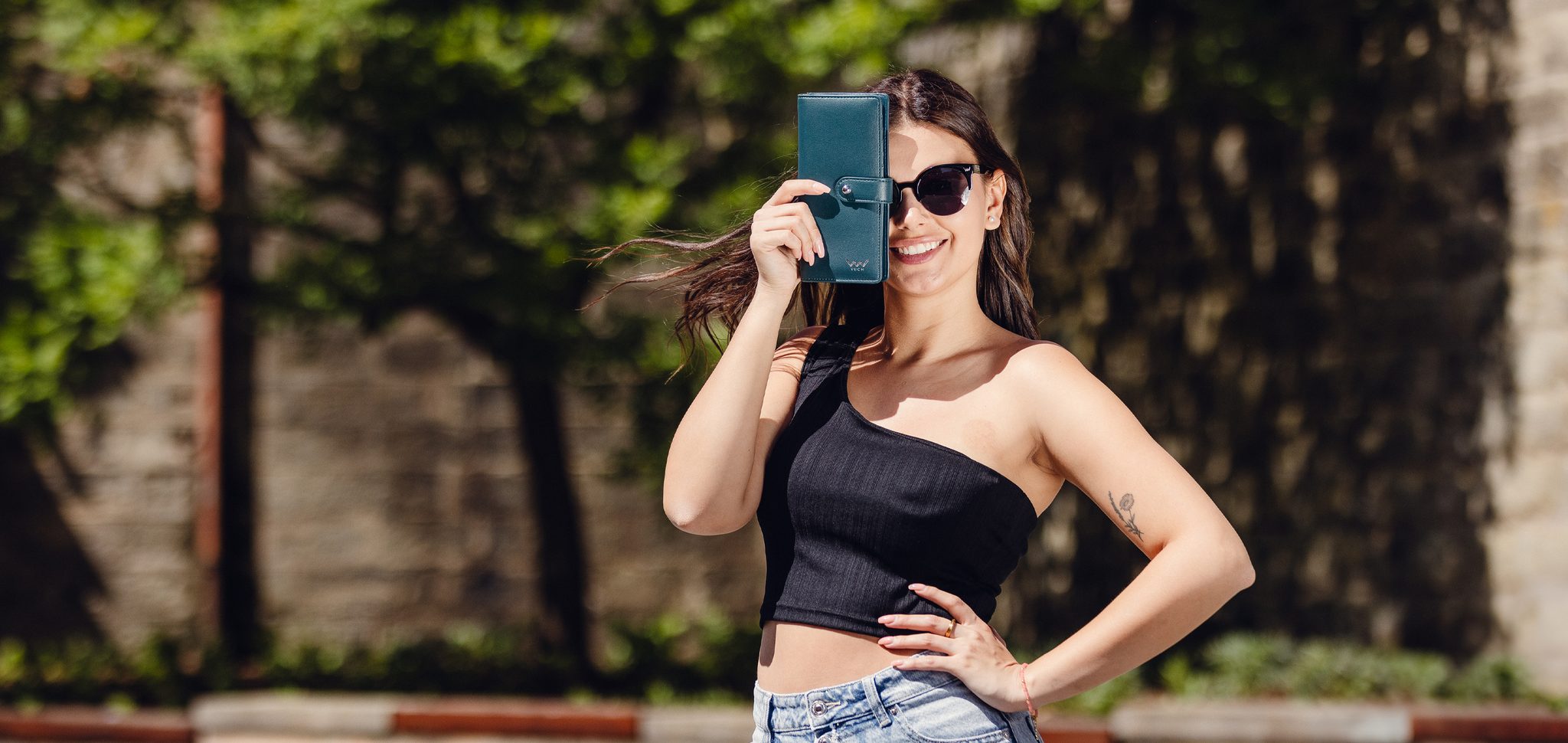 Portofele pentru femei Vuch - petrol