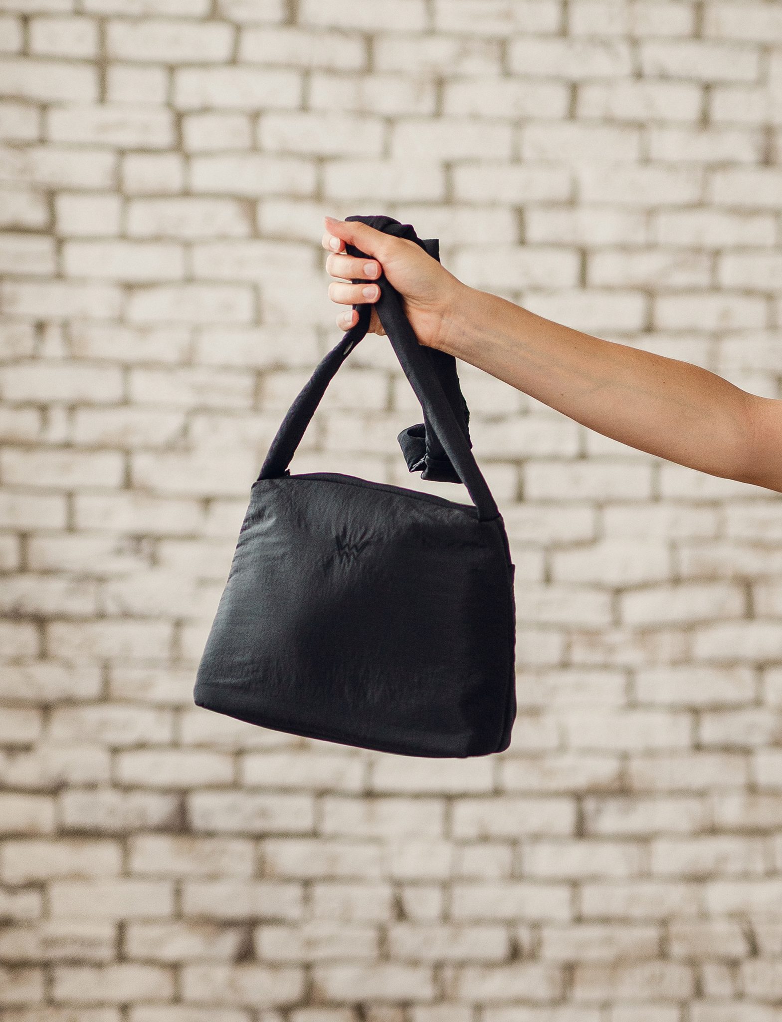 VUCH Cara Fluffy Black Handbag