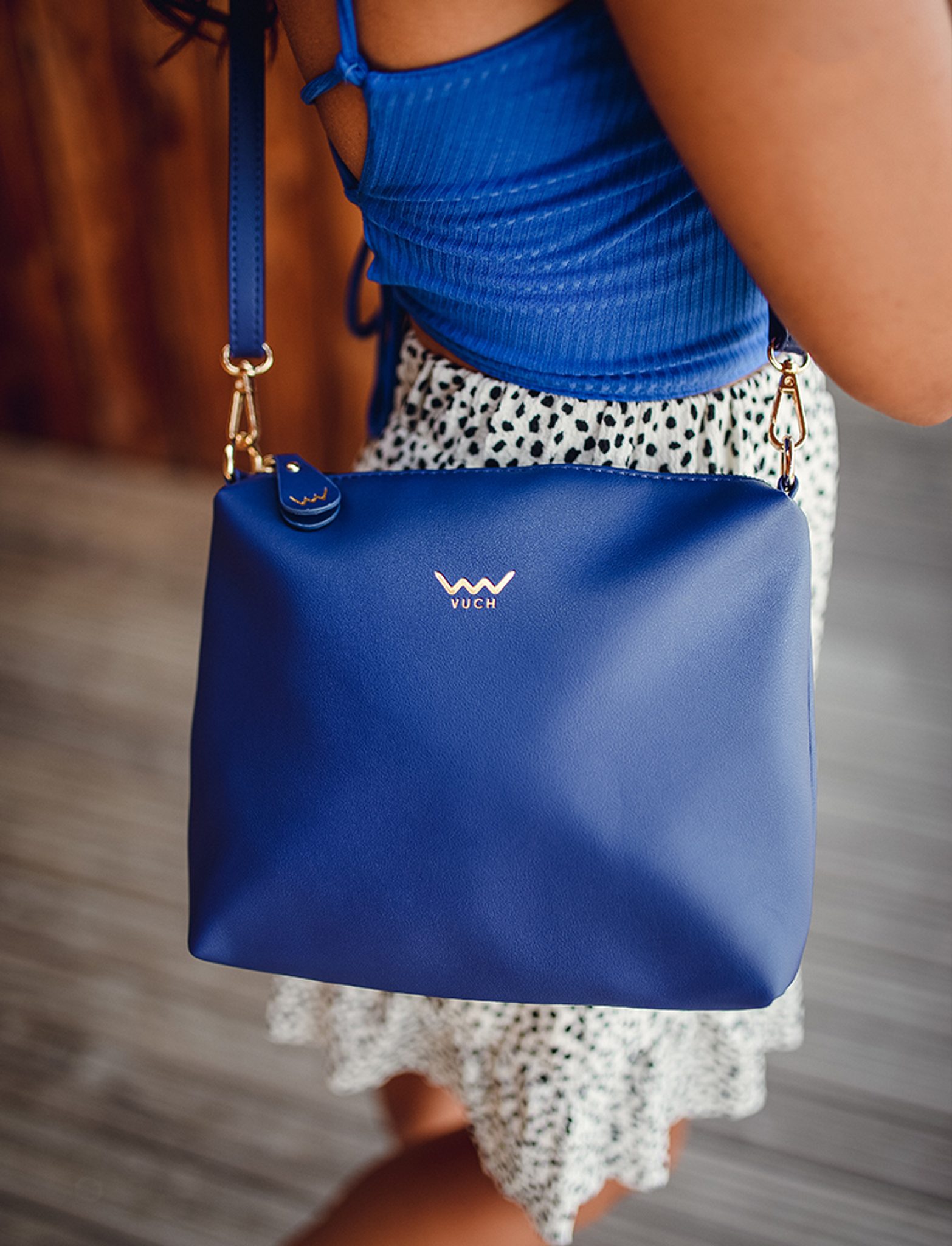 Poseta dama, VUCH Sense Collection