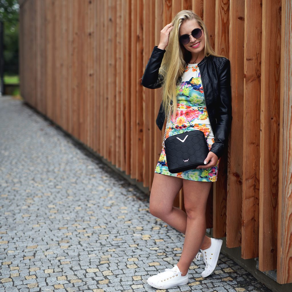 Poseta dama, VUCH Perry