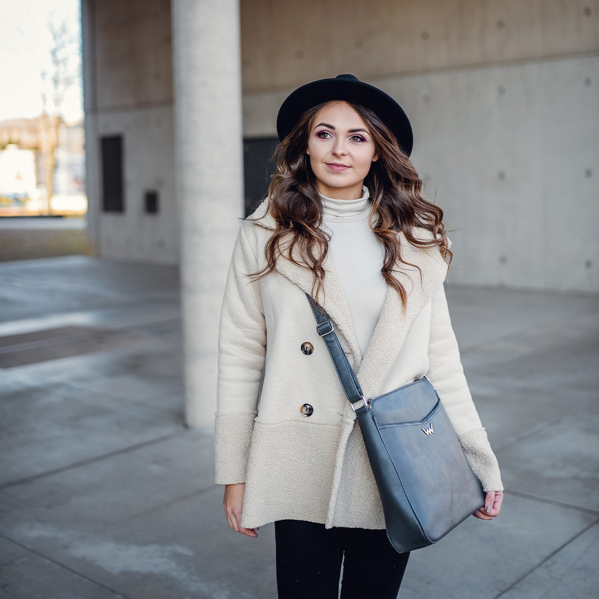 Neliss Grey
