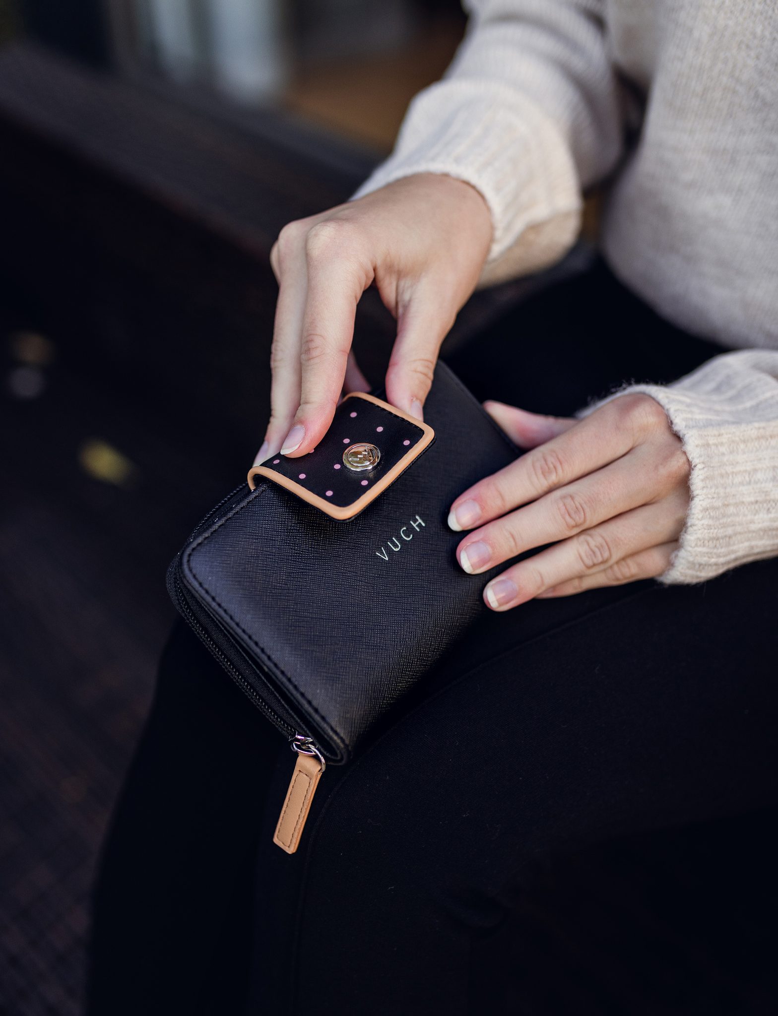 Portofele pentru femei Vuch - negru