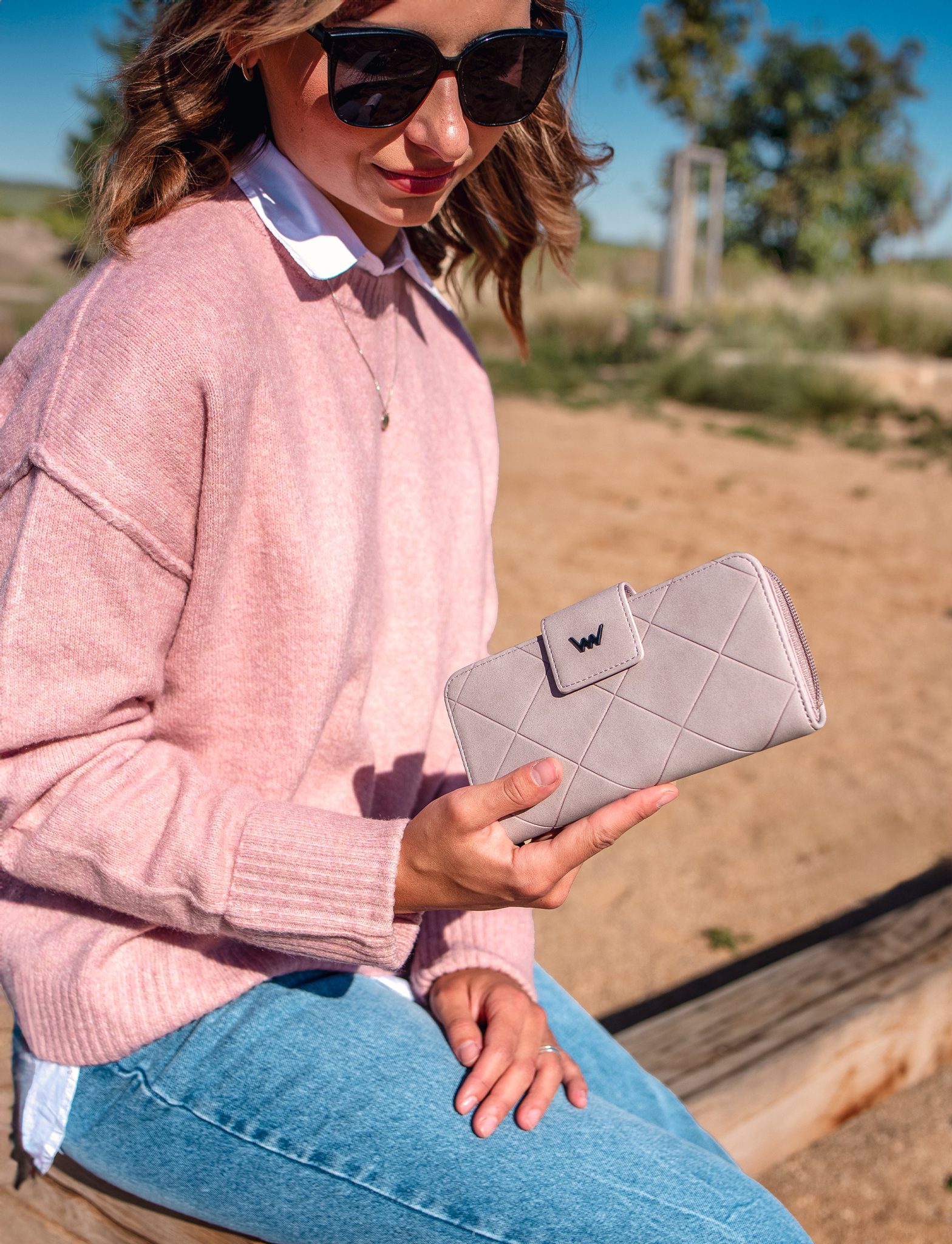 Portofele pentru femei Vuch - mov deschis