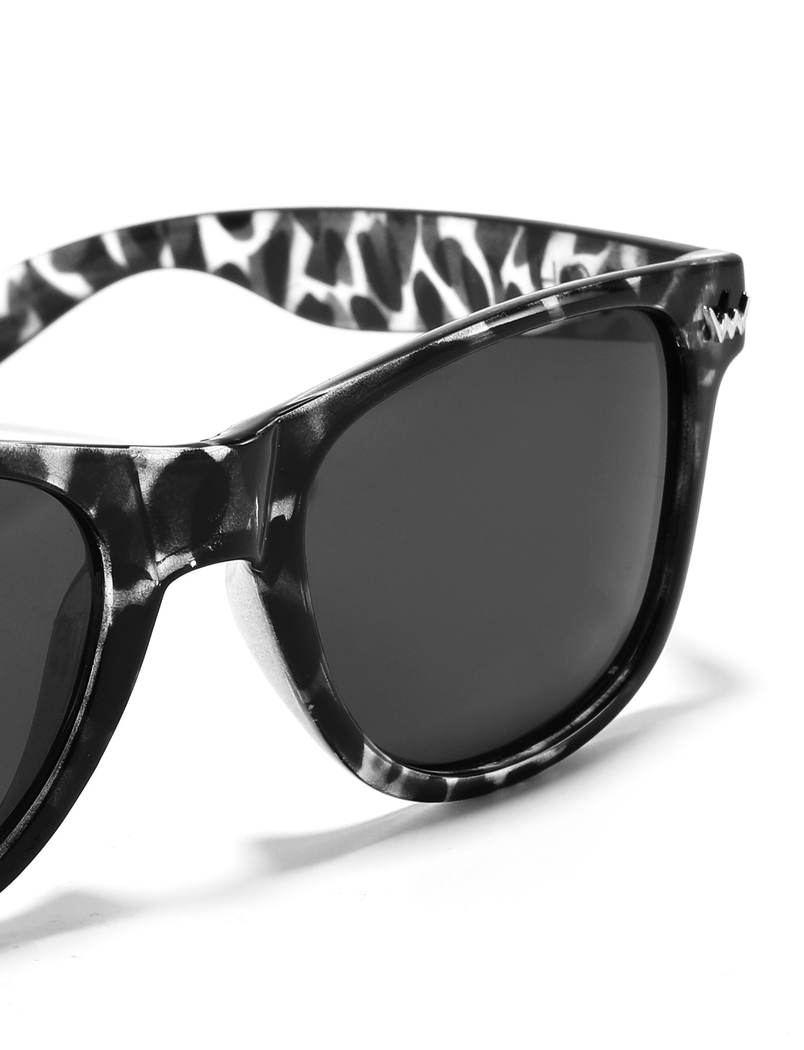 Sollary Design Black