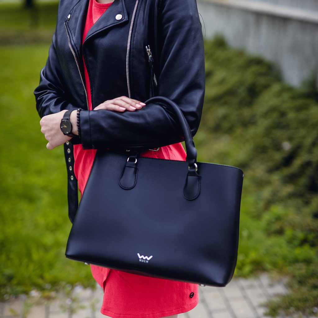 Geaca dama, VUCH Cynthia