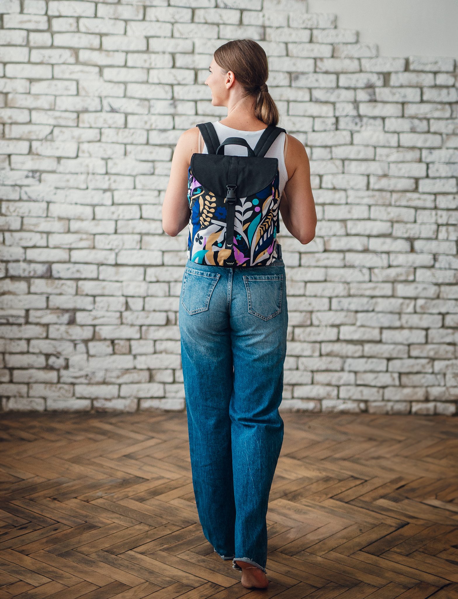 VUCH Corbin Waves Garden city backpack