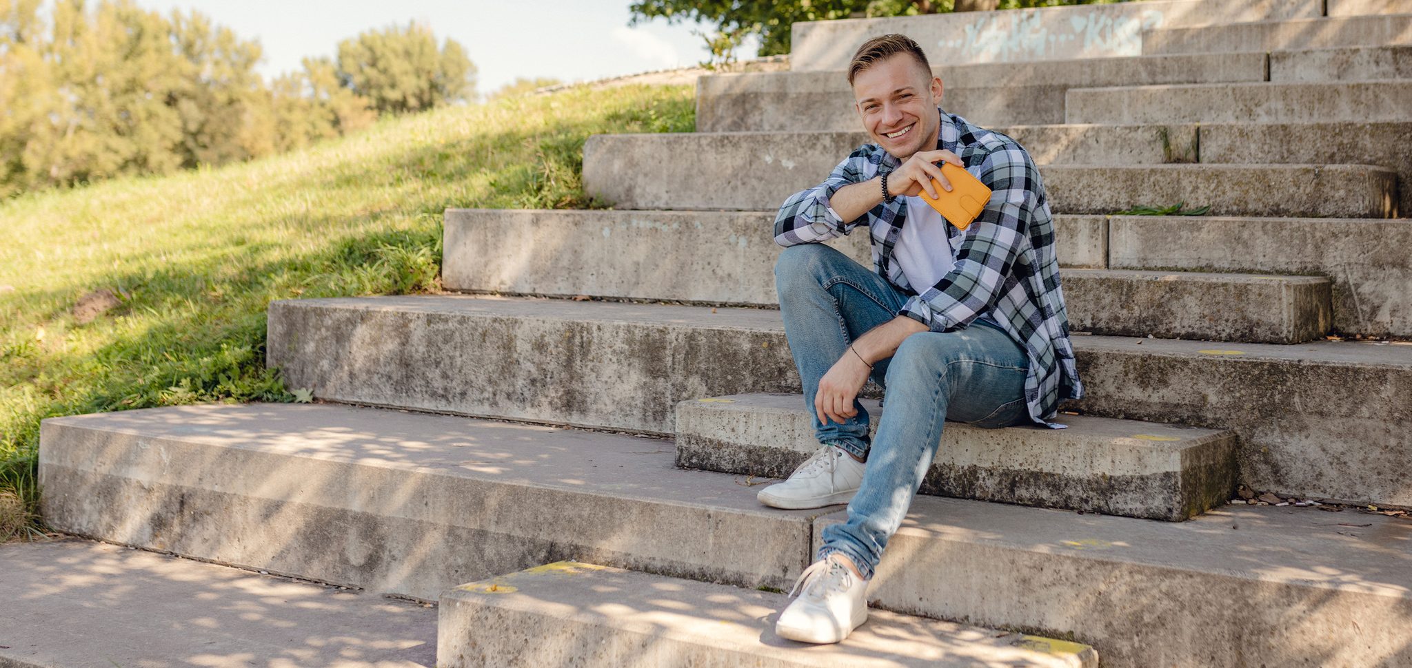 VUCH Aris Mustard Wallet