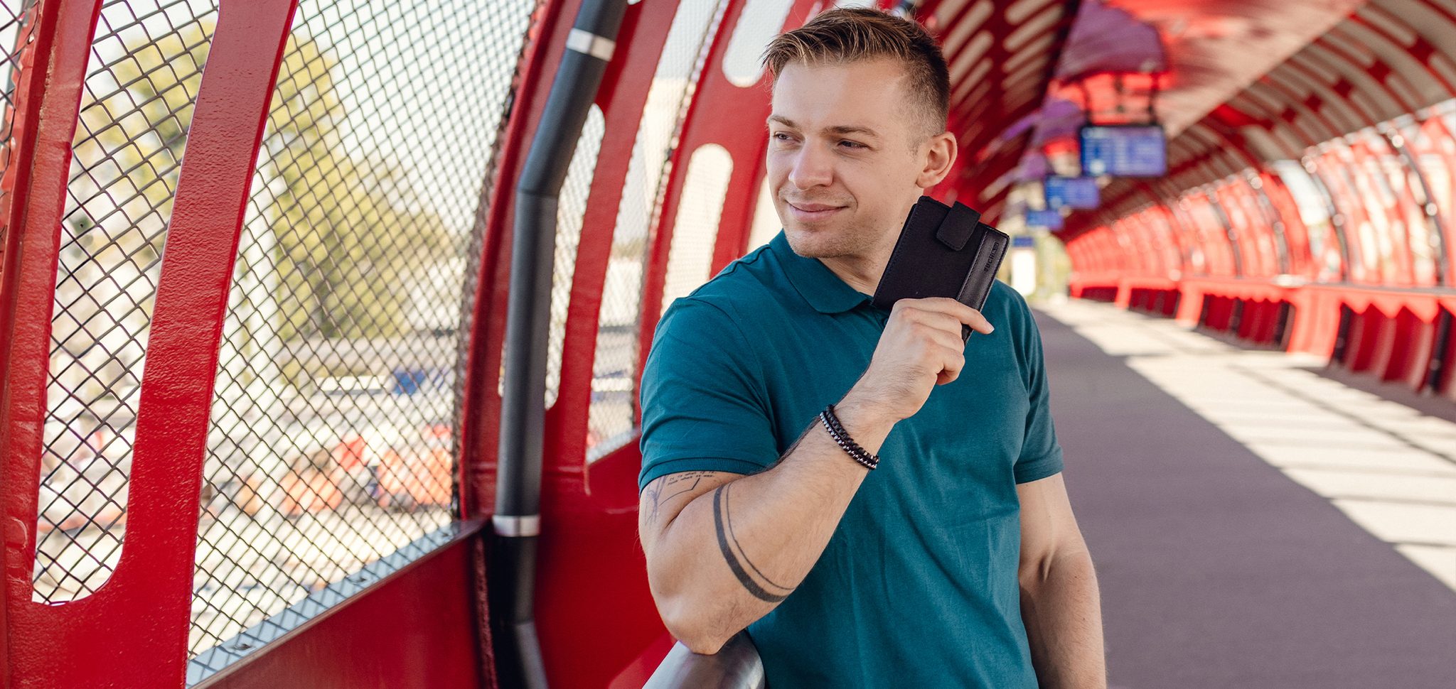 VUCH Allee Black Wallet