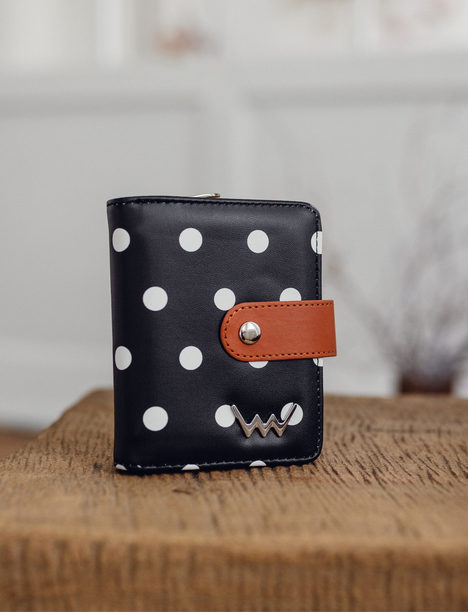 Portofele pentru femei Vuch - negru, maro