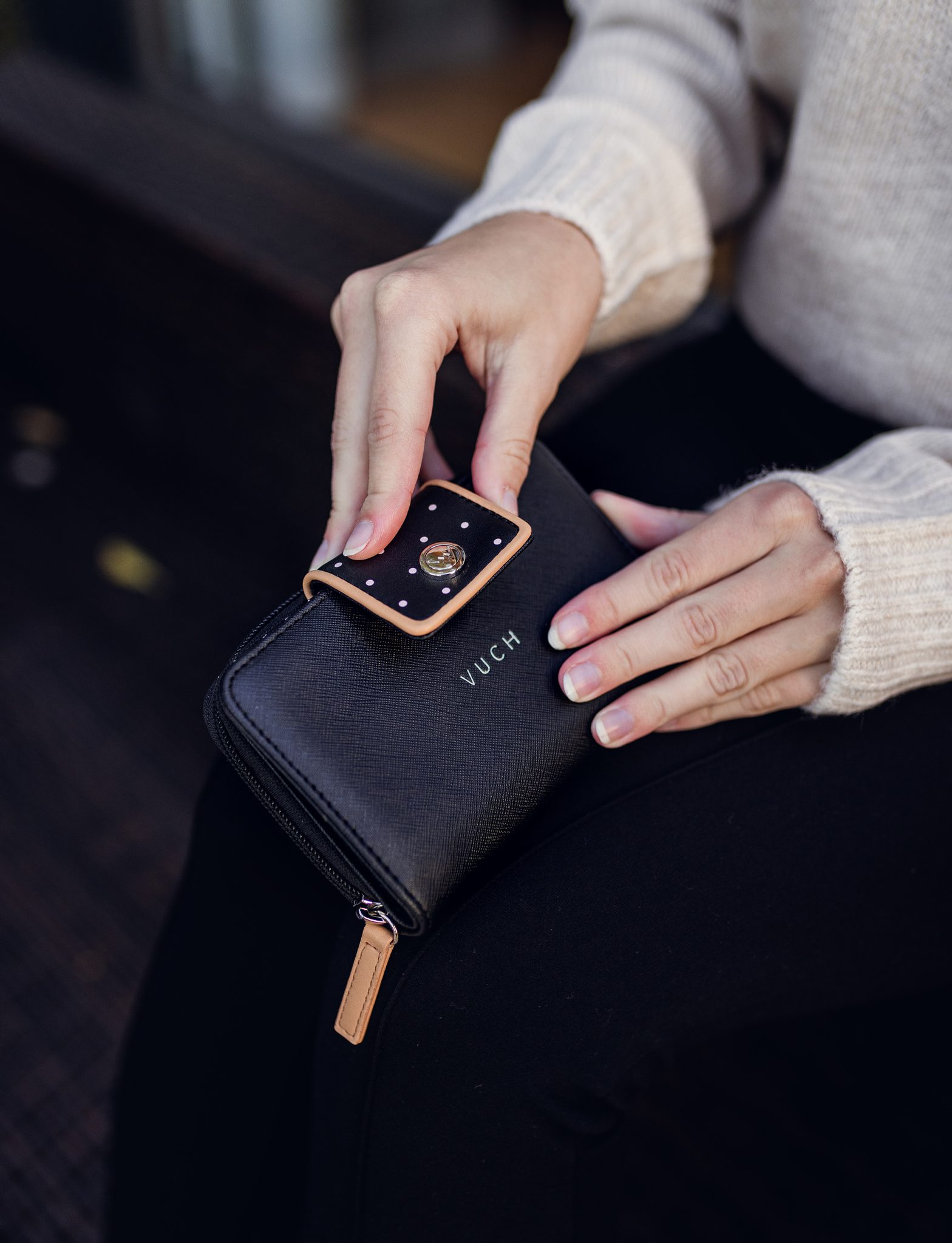 Portofele pentru femei Vuch - negru