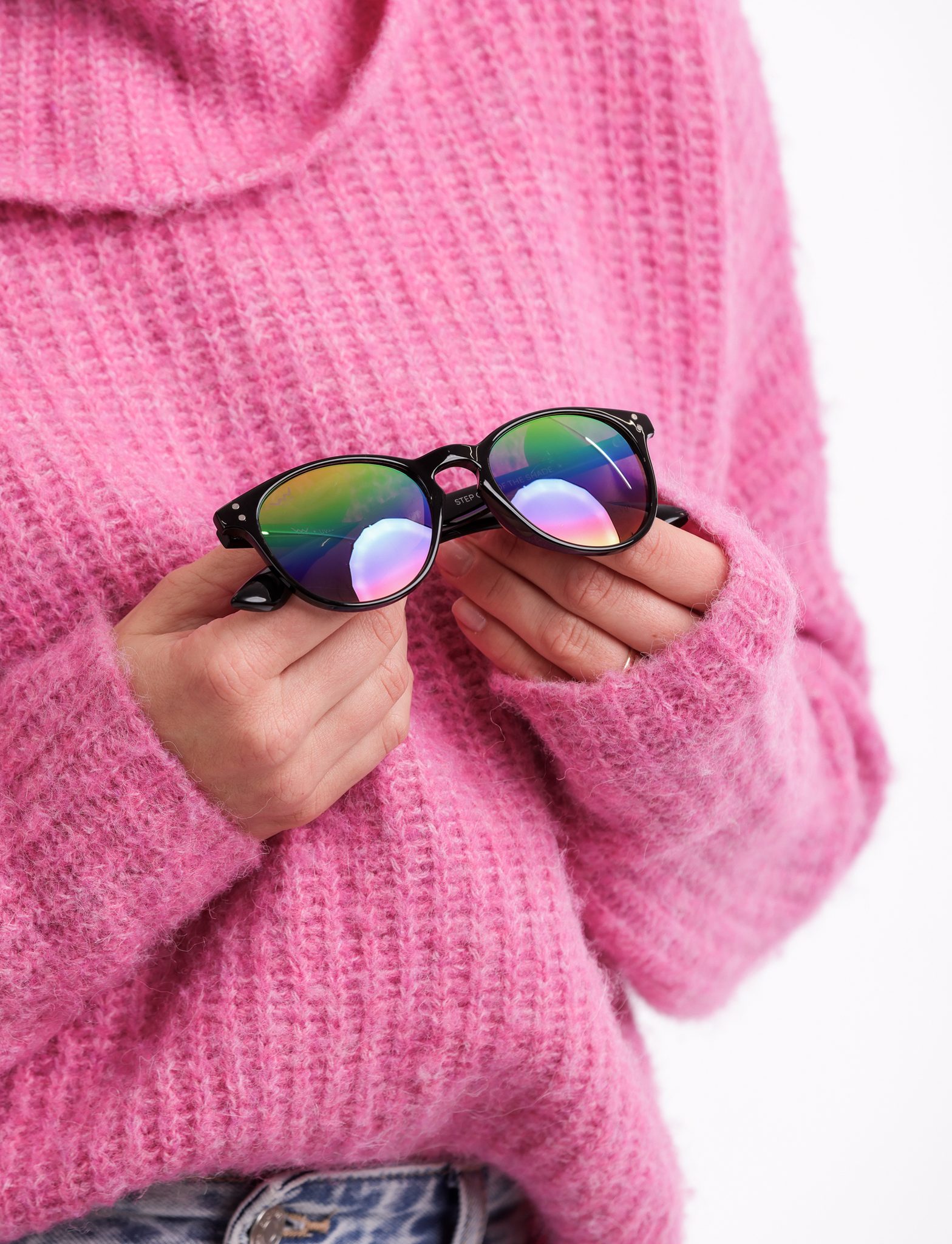 Mitzi M-Color