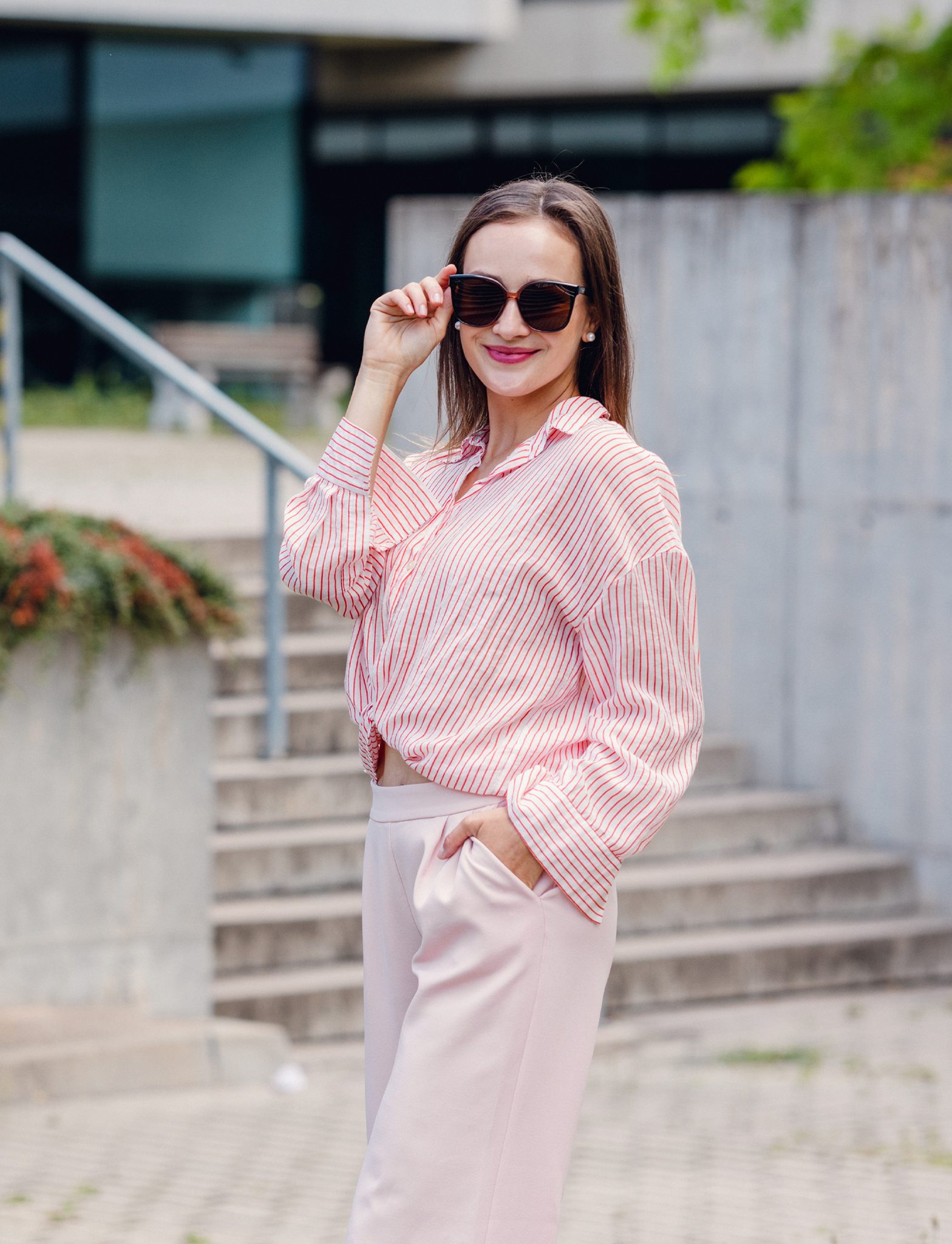 Trisha Vertical Brown