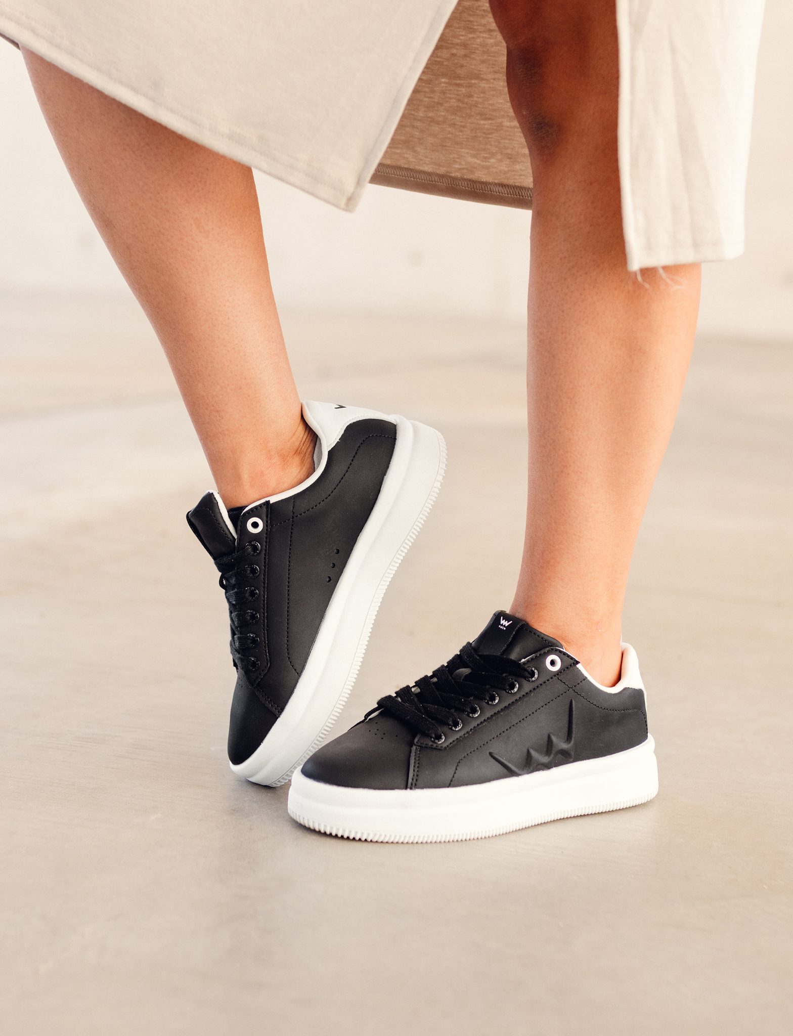 VUCH Lucky Black Sneaker