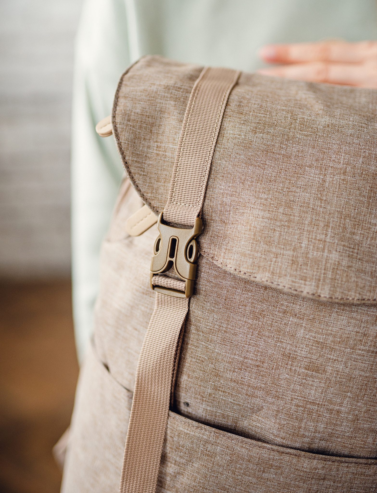 VUCH Corbin Big Beige city backpack