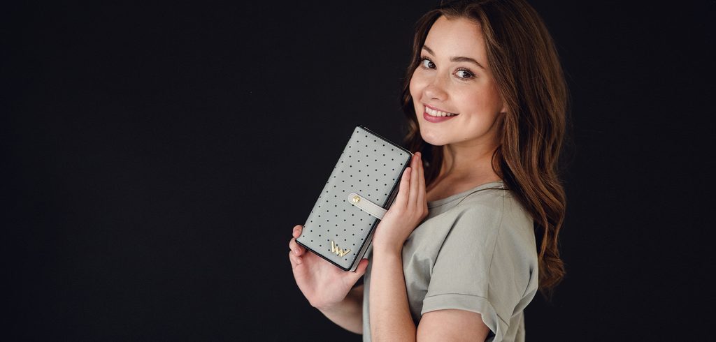 Portofel gri cu buline