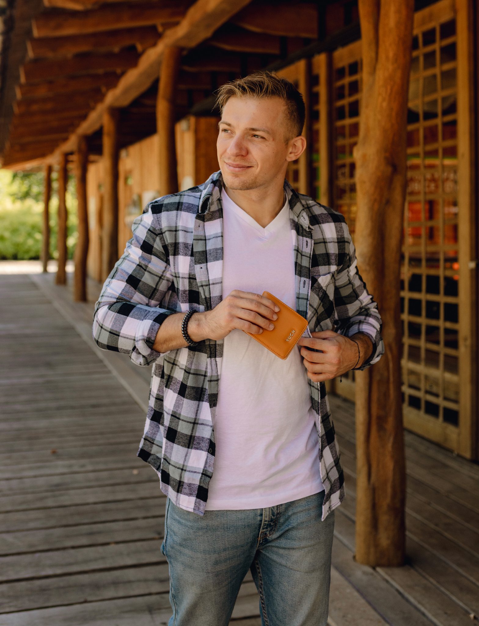 VUCH Steph Brown Wallet