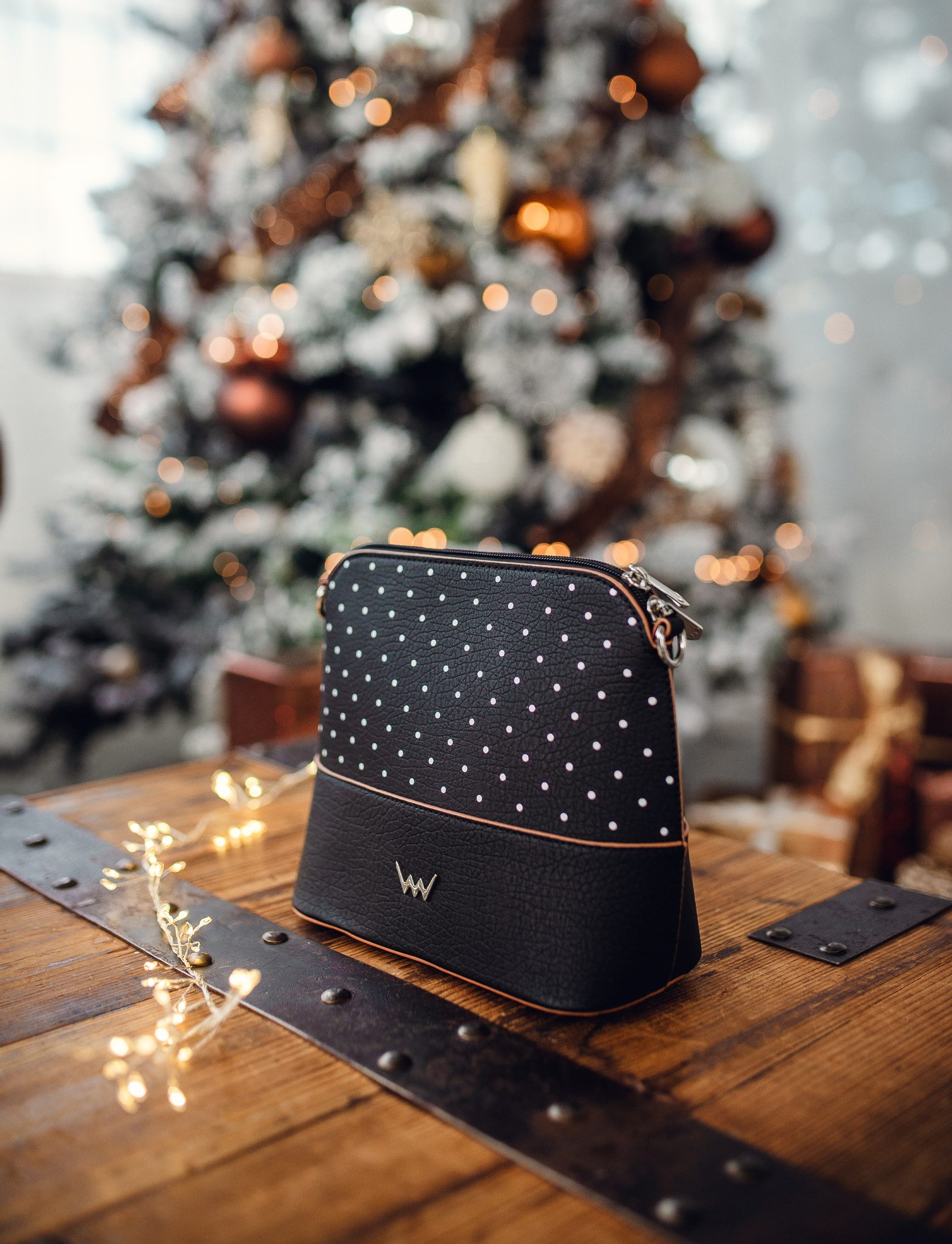 Cara Dotty Black
