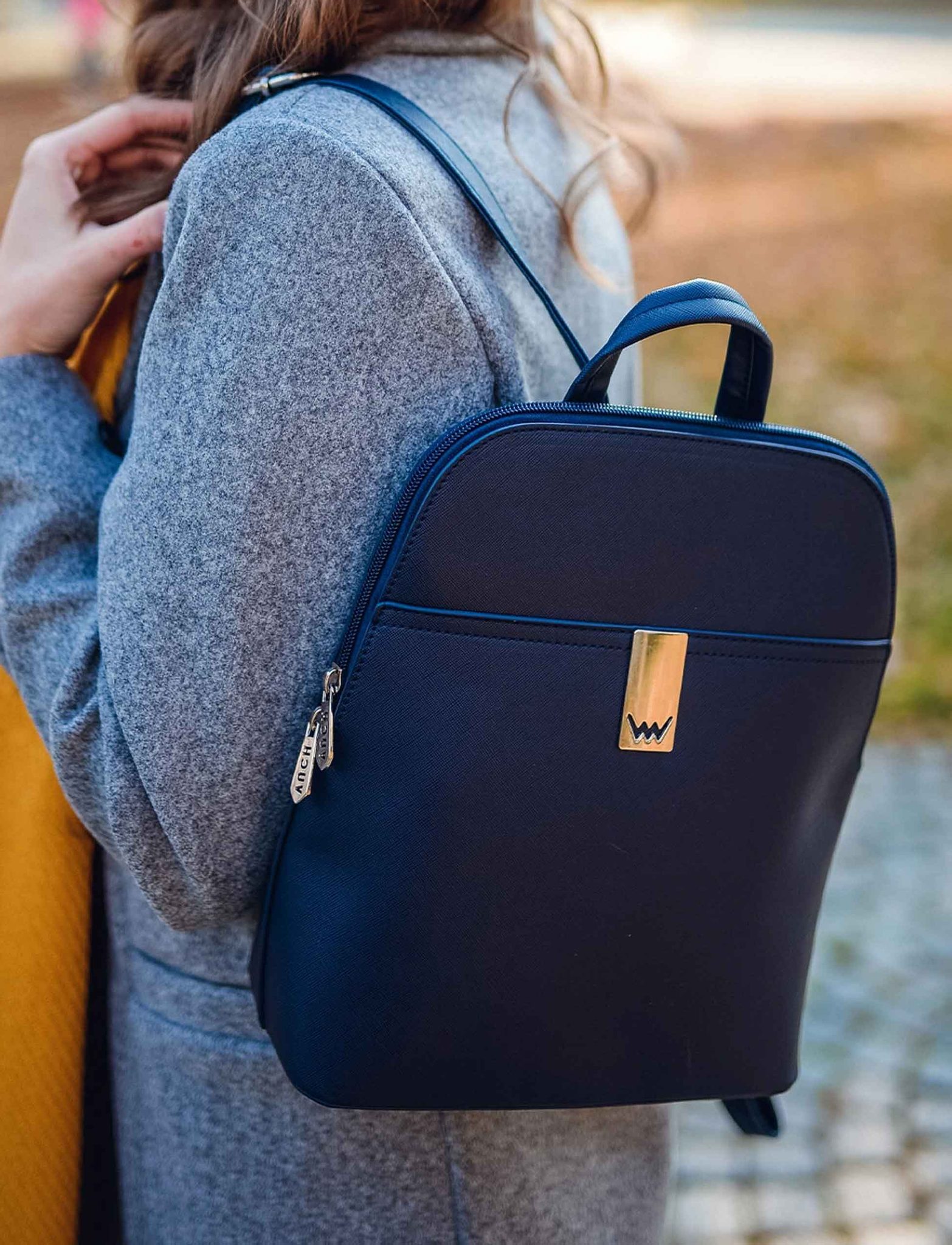 Filipa Blue