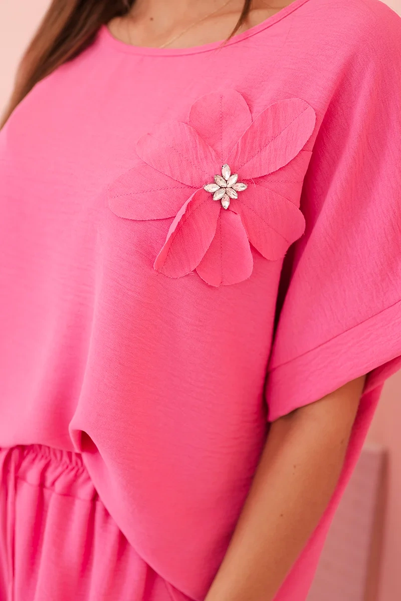 Kesi Włoski Women&#039;s viscose set with decorative flower and wide trousers - pink