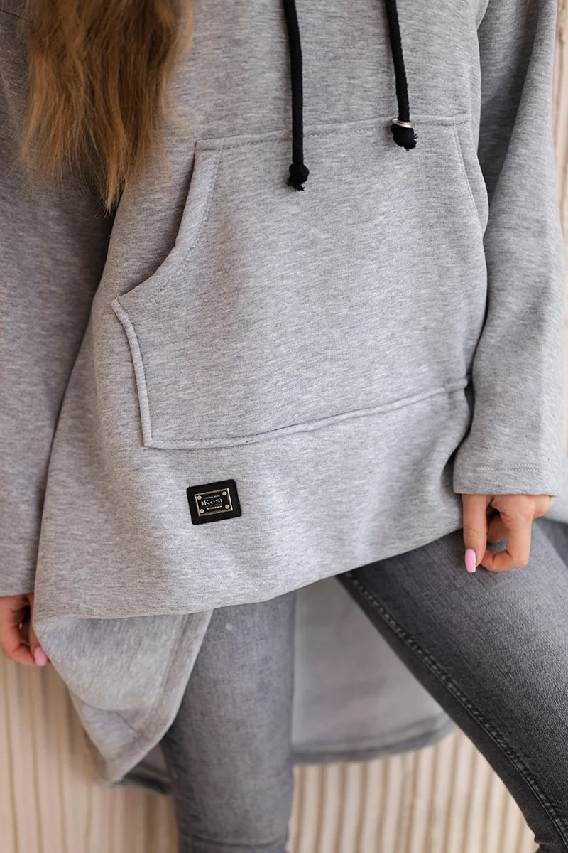 Padded sweatshirt with a long back and a grey hoodie