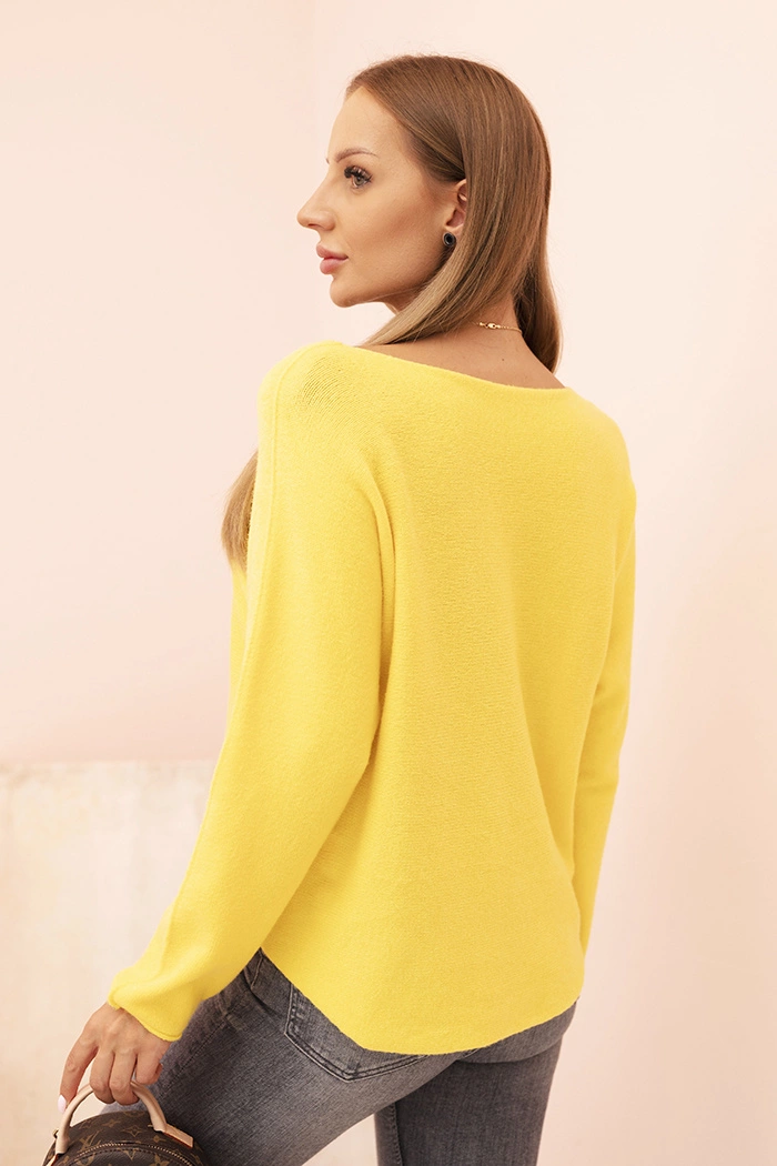 Kesi Włoski Women&#039;s sweater with viscose and V-neck dark yellow