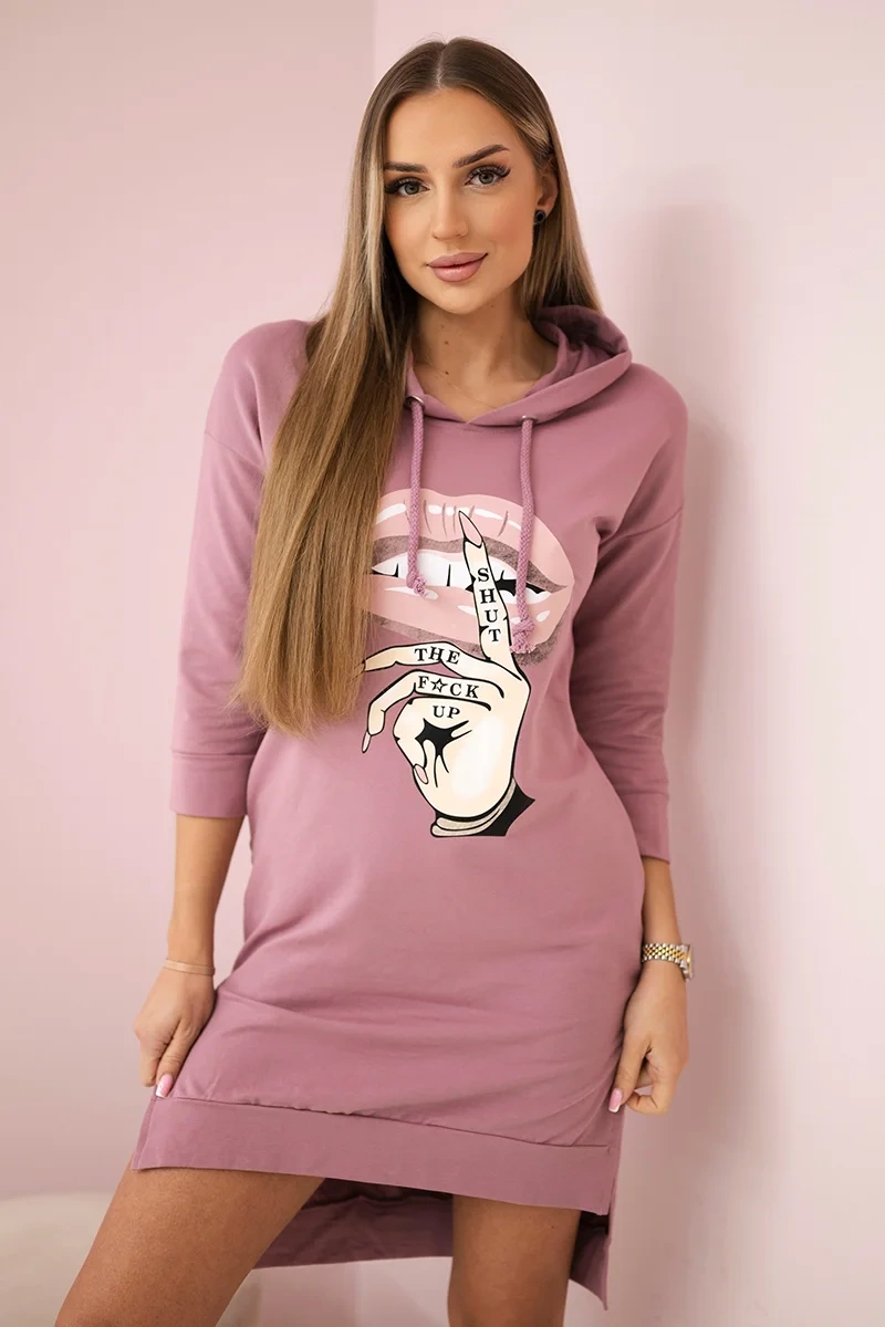 marka niezdefiniowana Šaty s dlhším chrbtom a farebnou potlačou tmavo ružová