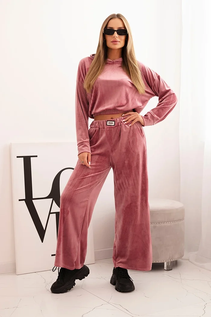 Kesi Włoski Women&#039;s velour tracksuit with wide legs and hoodie dark pink