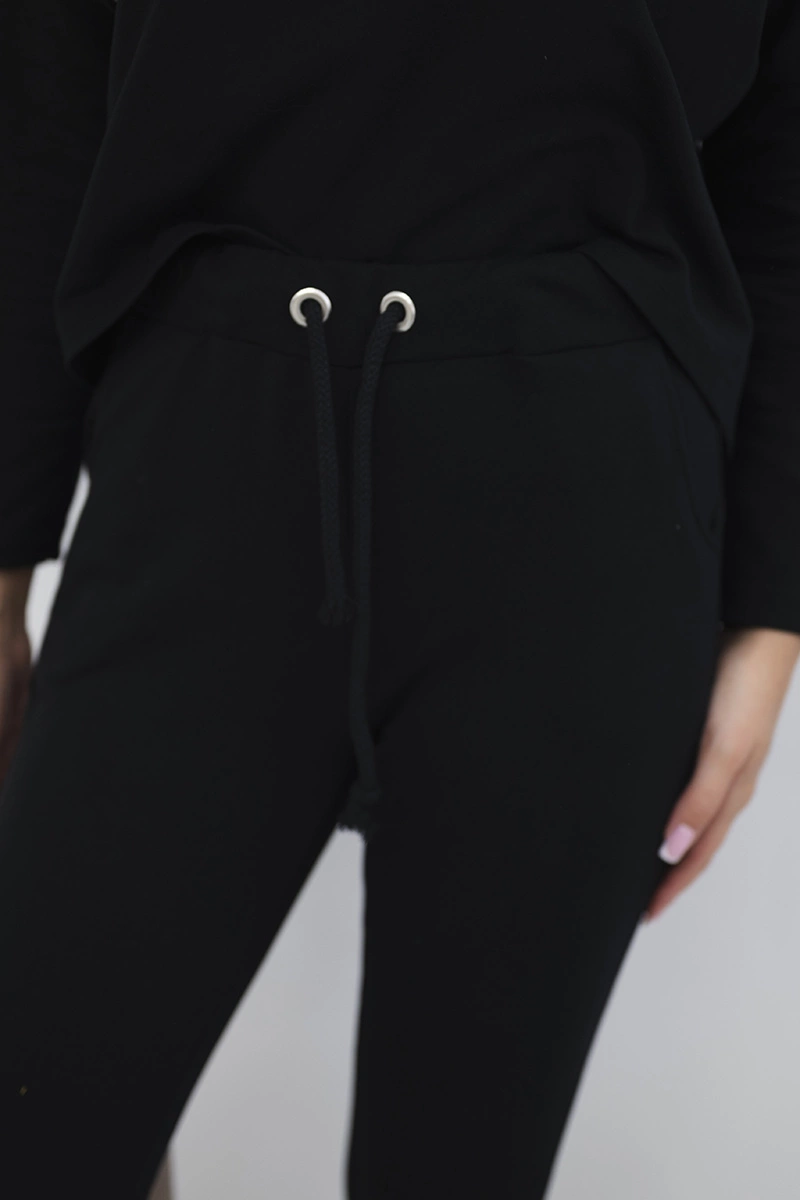Set with an oversized blouse in black