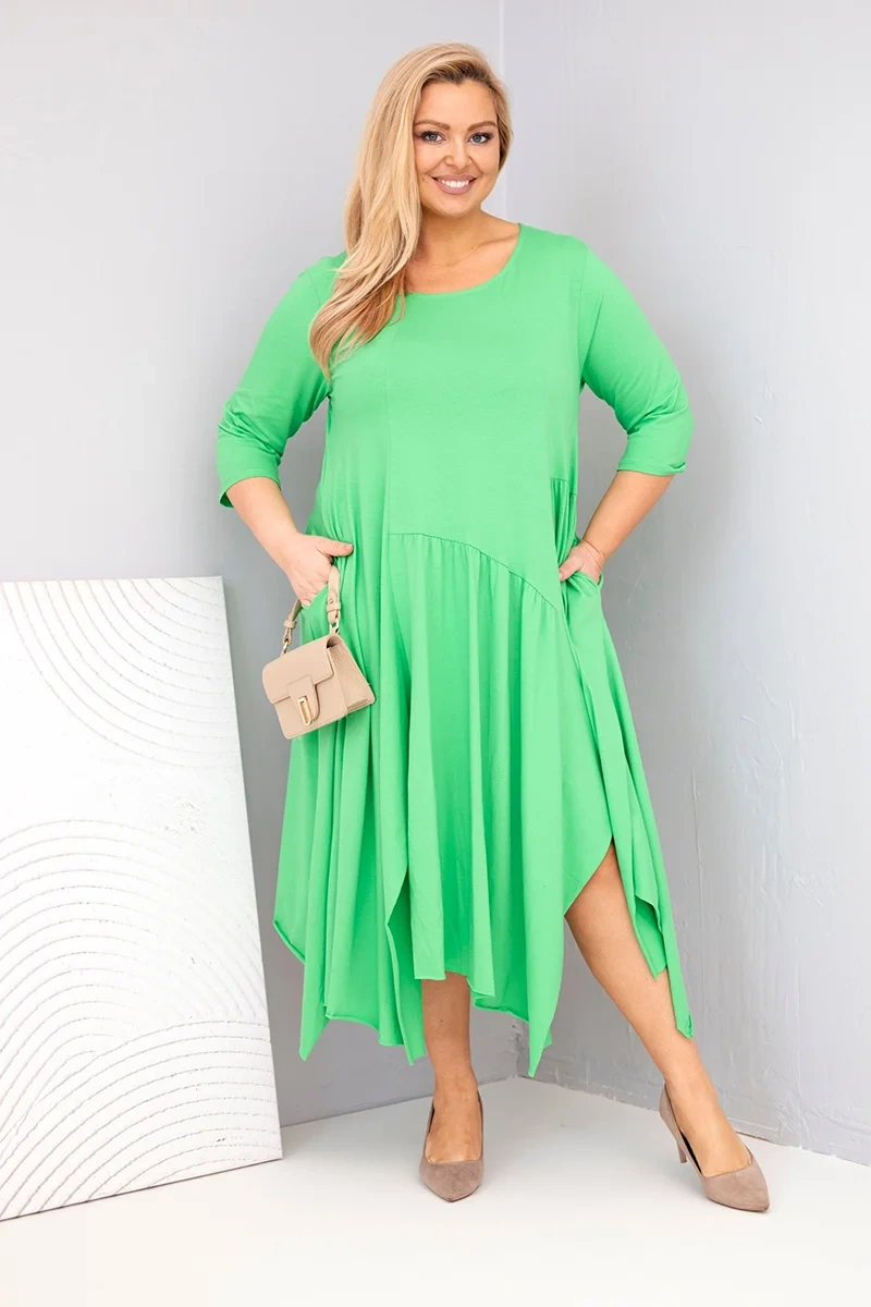 Dámské plus size šaty s asymetrickým lemem