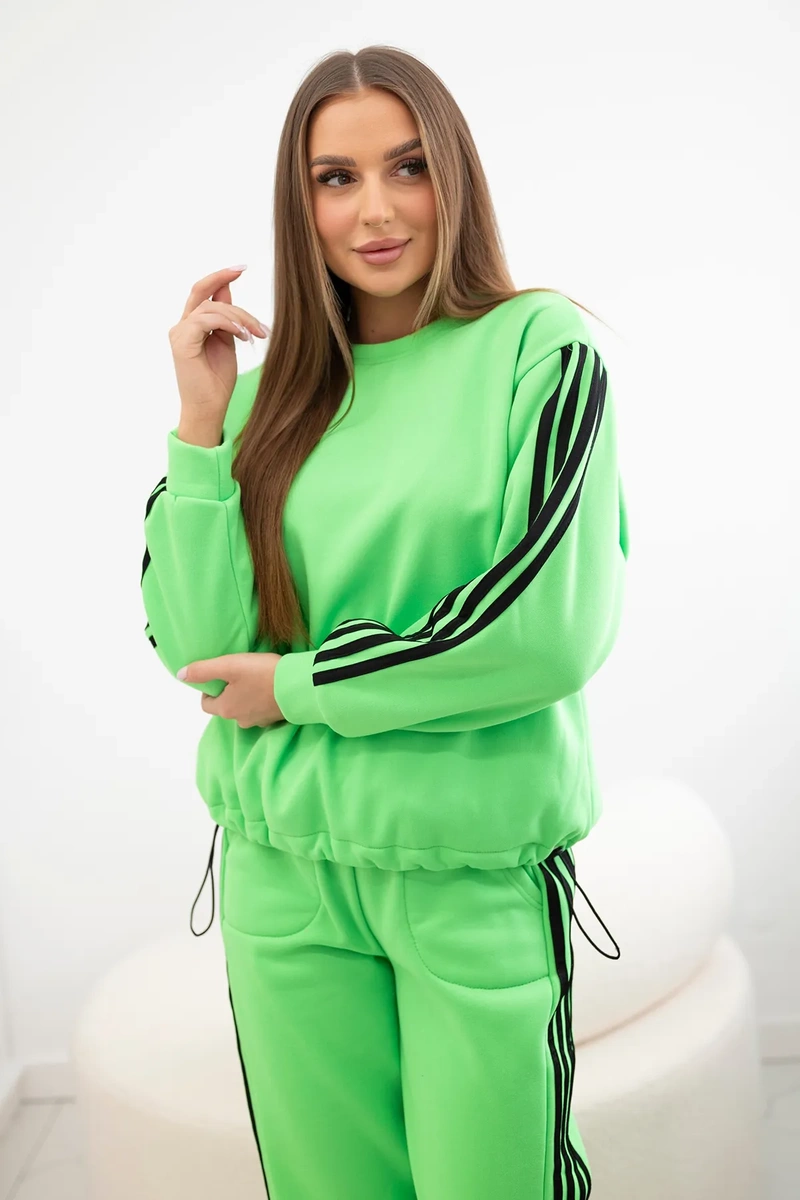 Cotton set with light green stripes