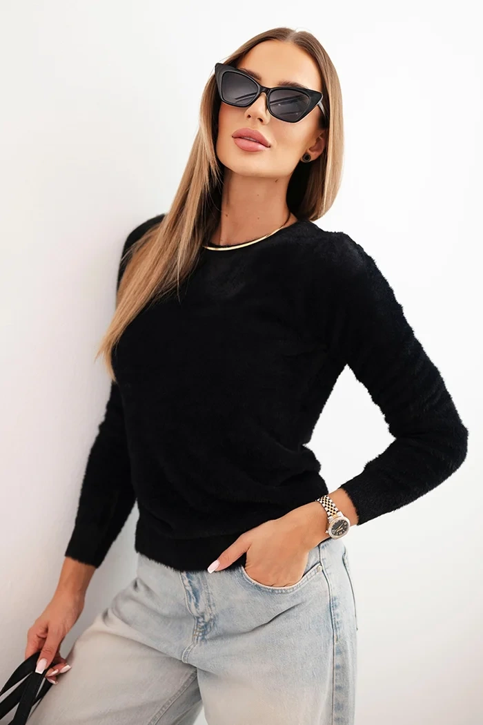 Kesi Włoski Women's alpaca sweater with a round neckline black