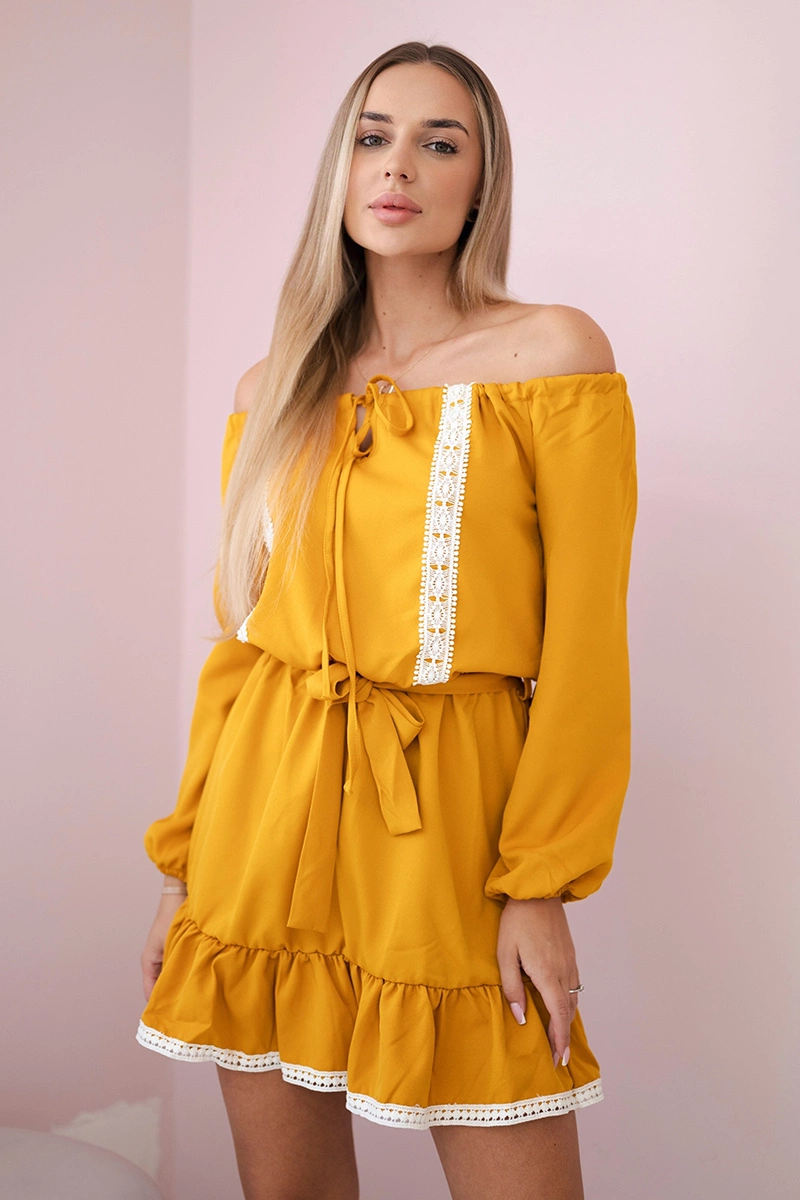 Shoulder dress and lace mustard