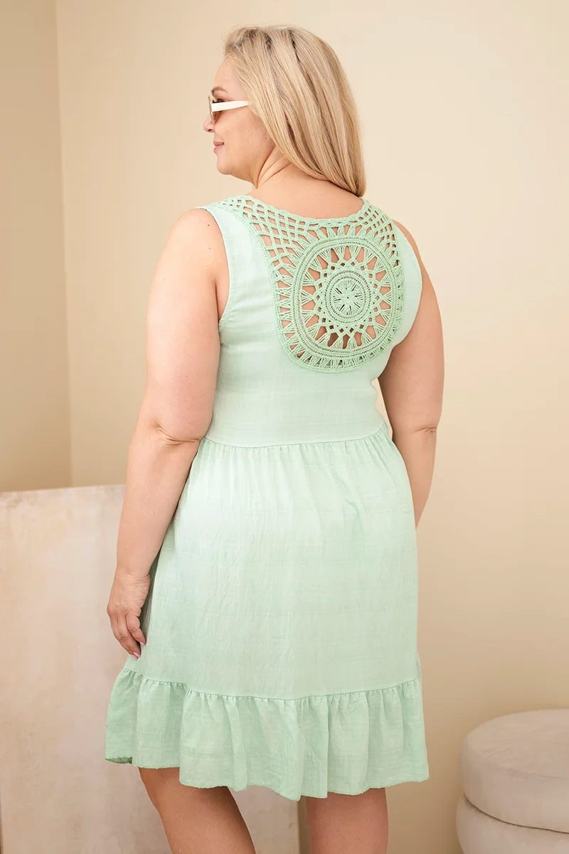 Plus size šaty bez rukávov s čipkou