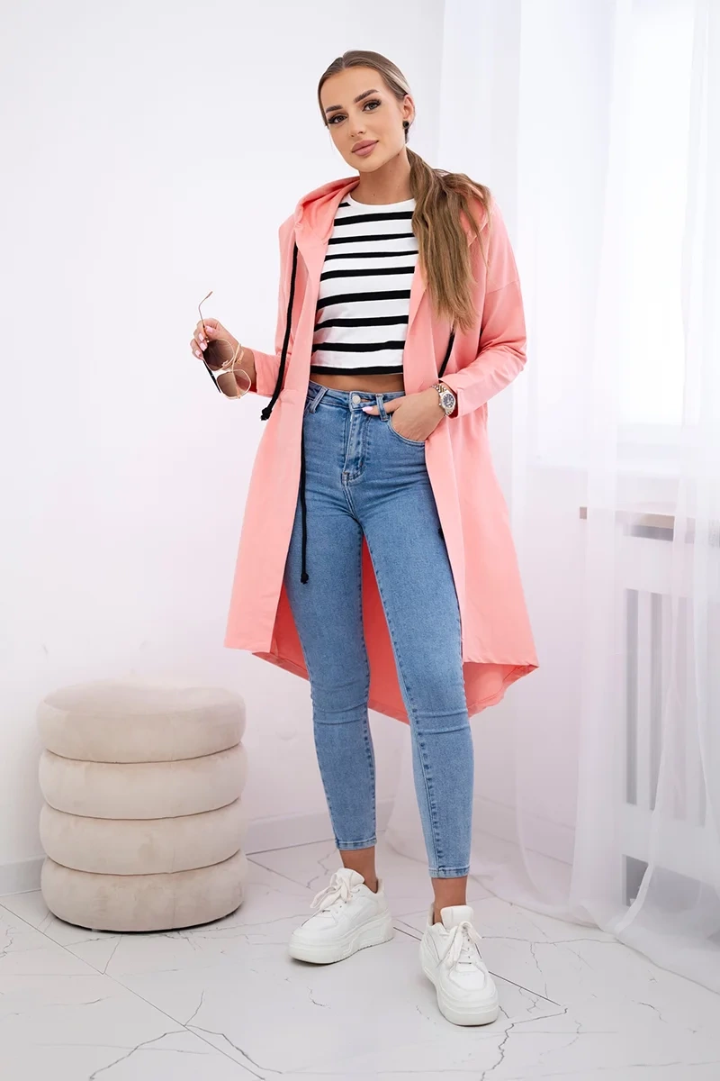 Coatee with a longer apricot back