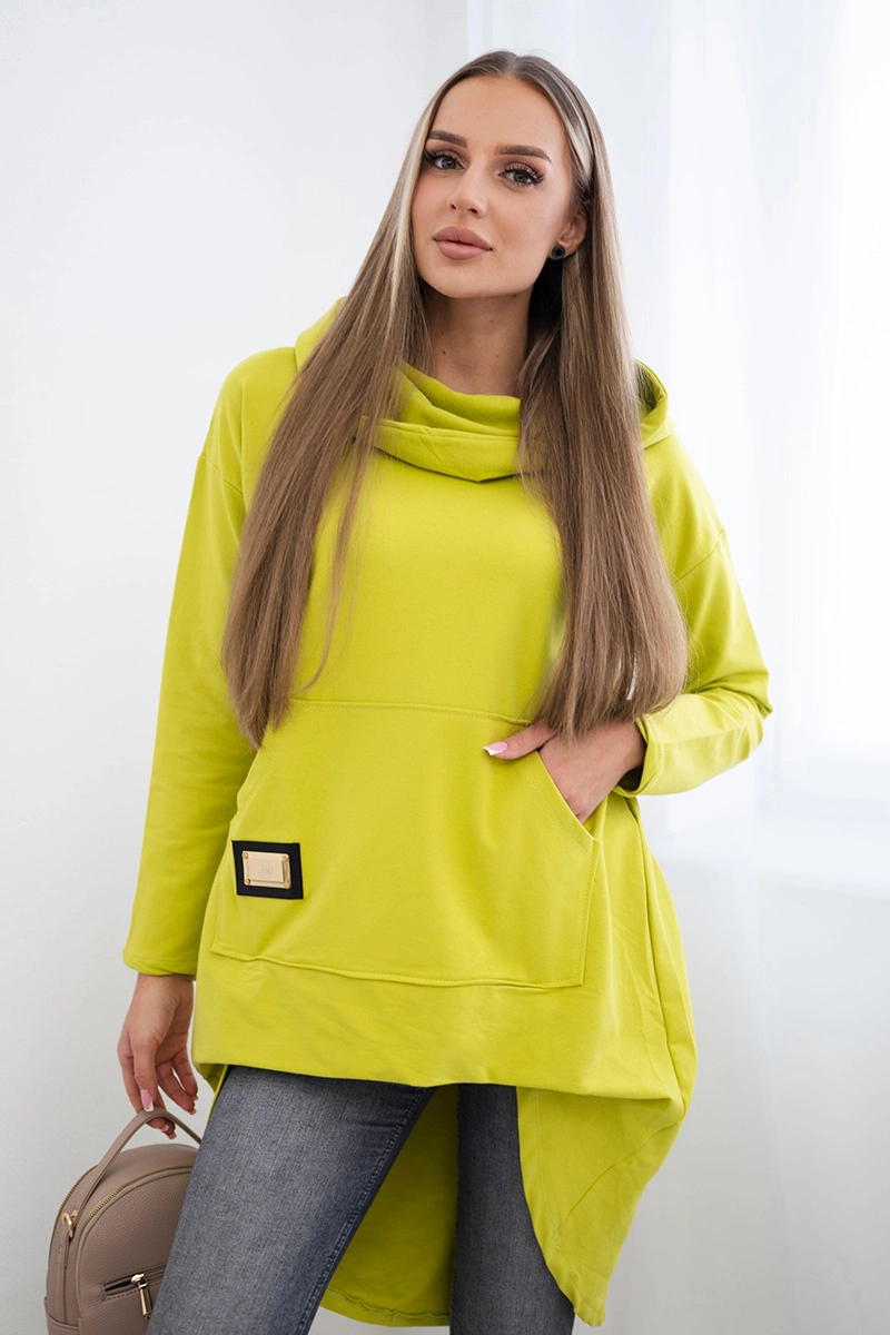 Sweatshirt with a long back and kiwi hood
