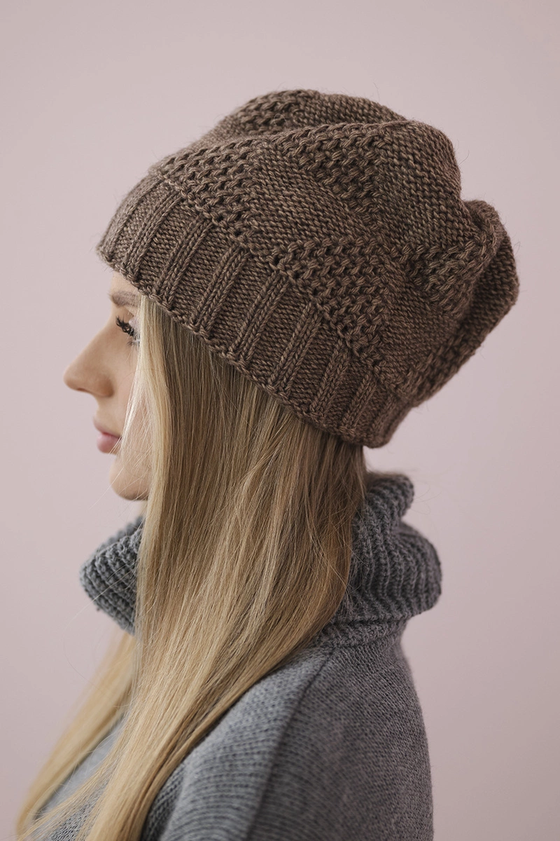 Women&#039;s cap Danuta K331 mocca
