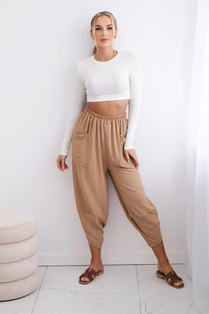 Kesi Włoski Trousers with wide leg and pockets Camel