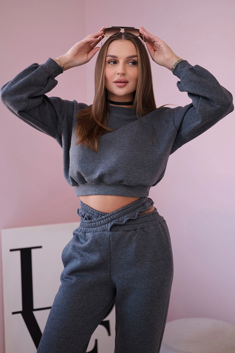 Insulated set with short sweatshirt made of graphite