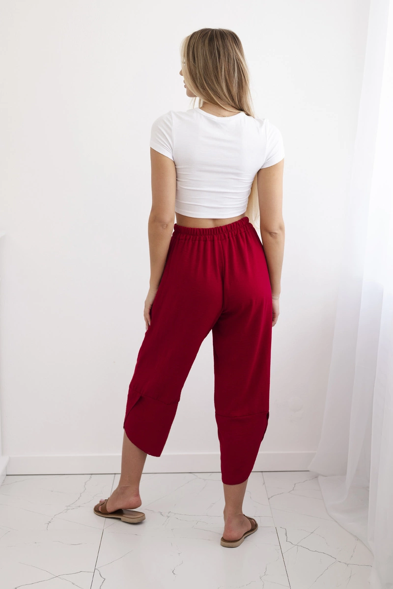 Wide-leg trousers with burgundy pockets