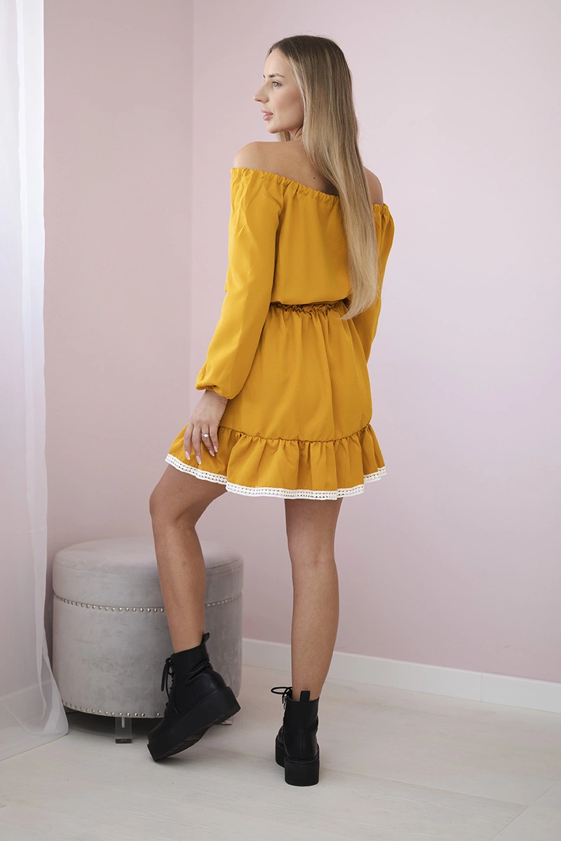 Shoulder dress and lace mustard