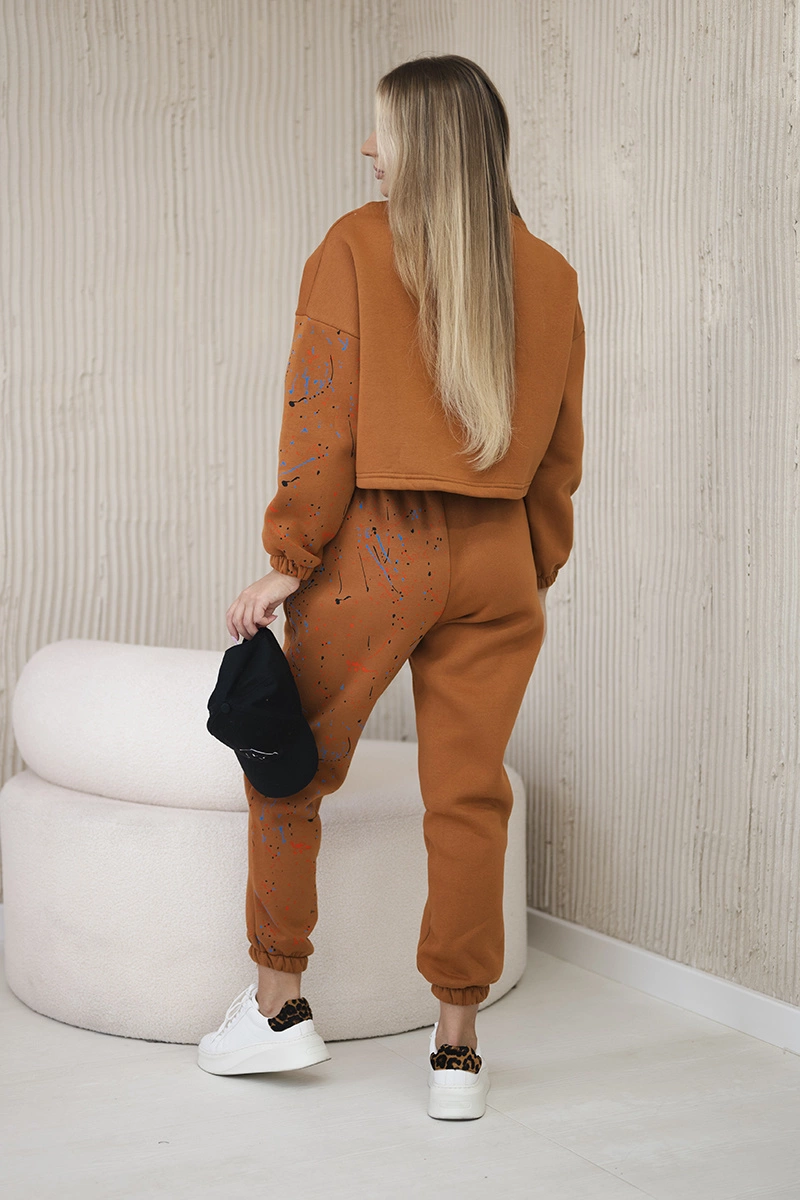 Insulated set with a colorful camel print