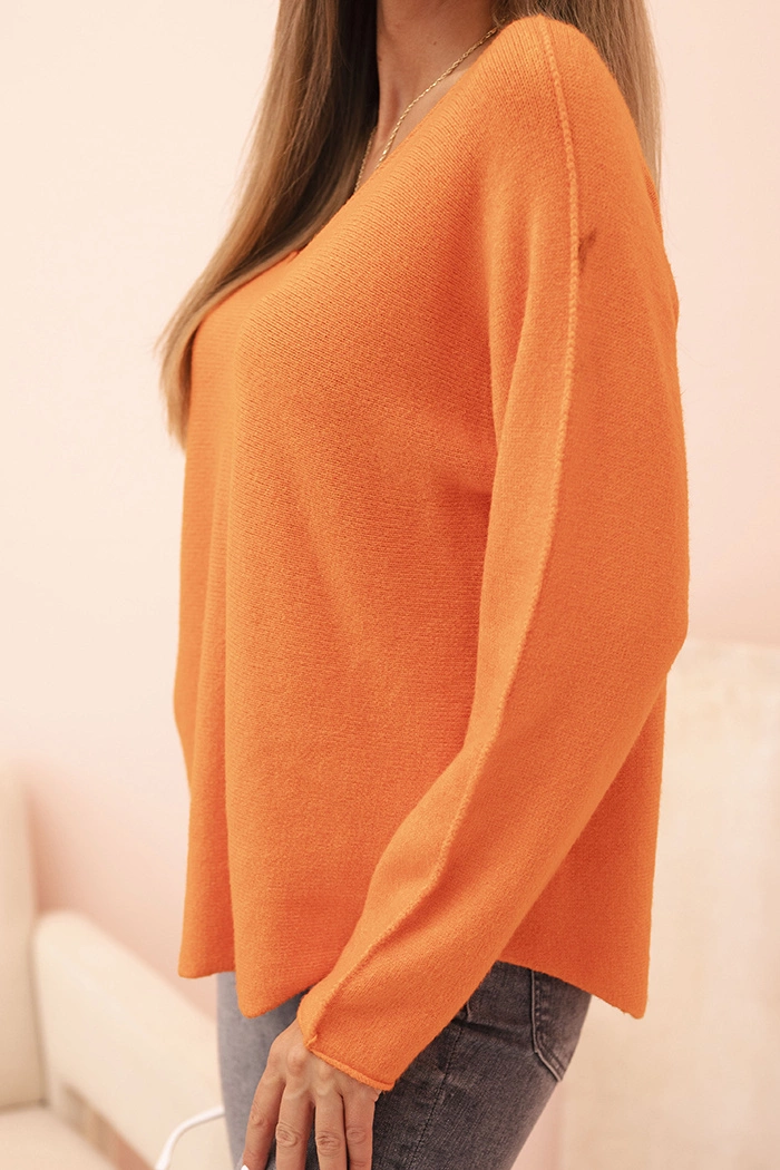 Kesi Włoski Women&#039;s sweater with viscose and a V-neck orange