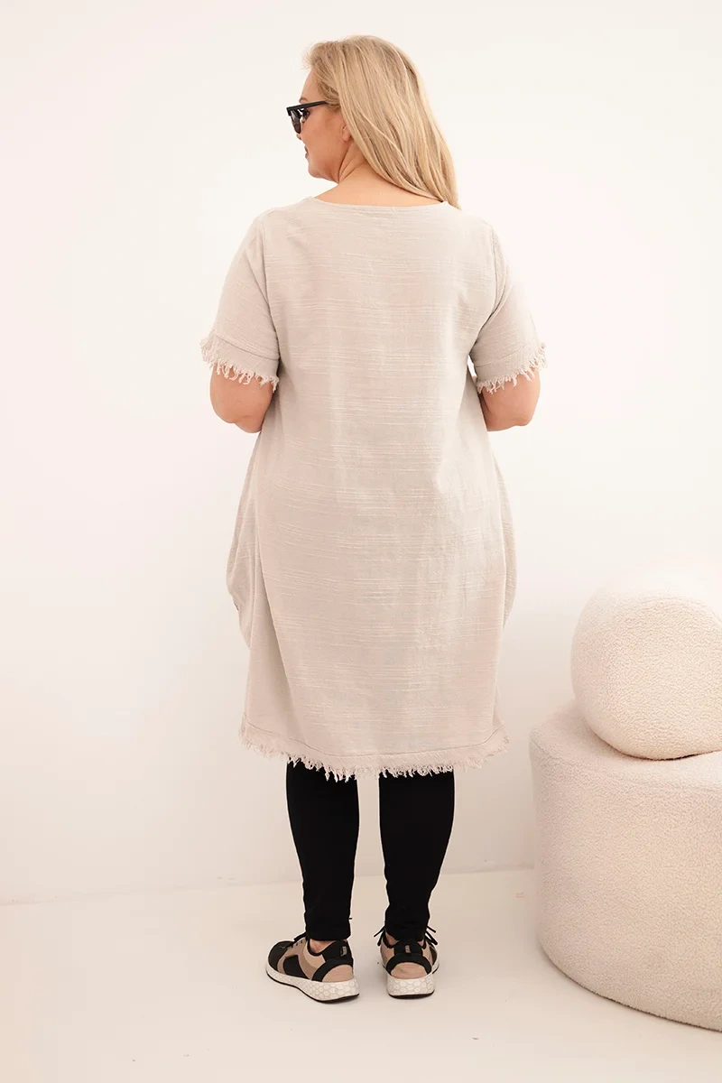 Dámske plus size šaty s vreckom béžové