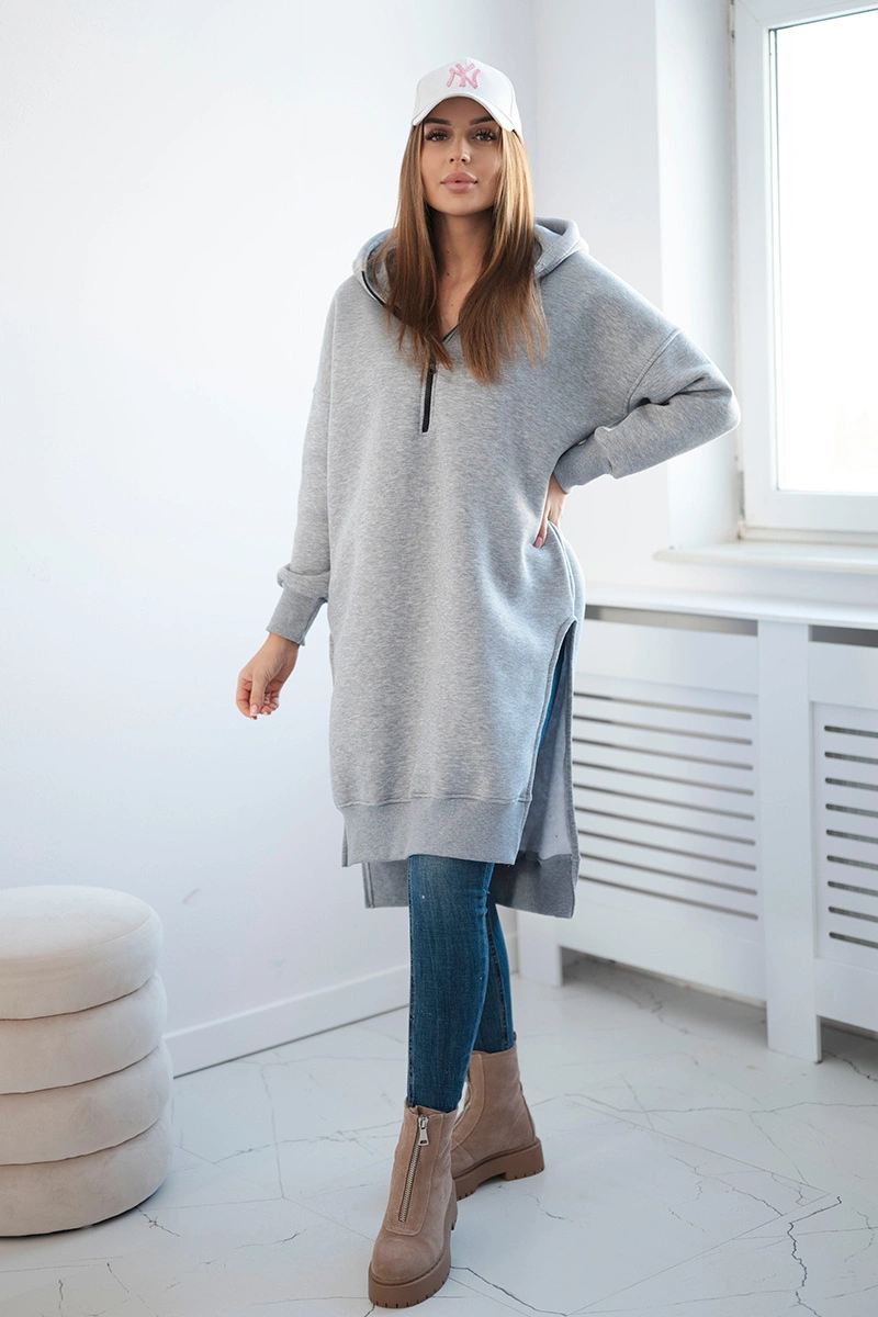 Insulated sweatshirt with slits on the sides in gray color