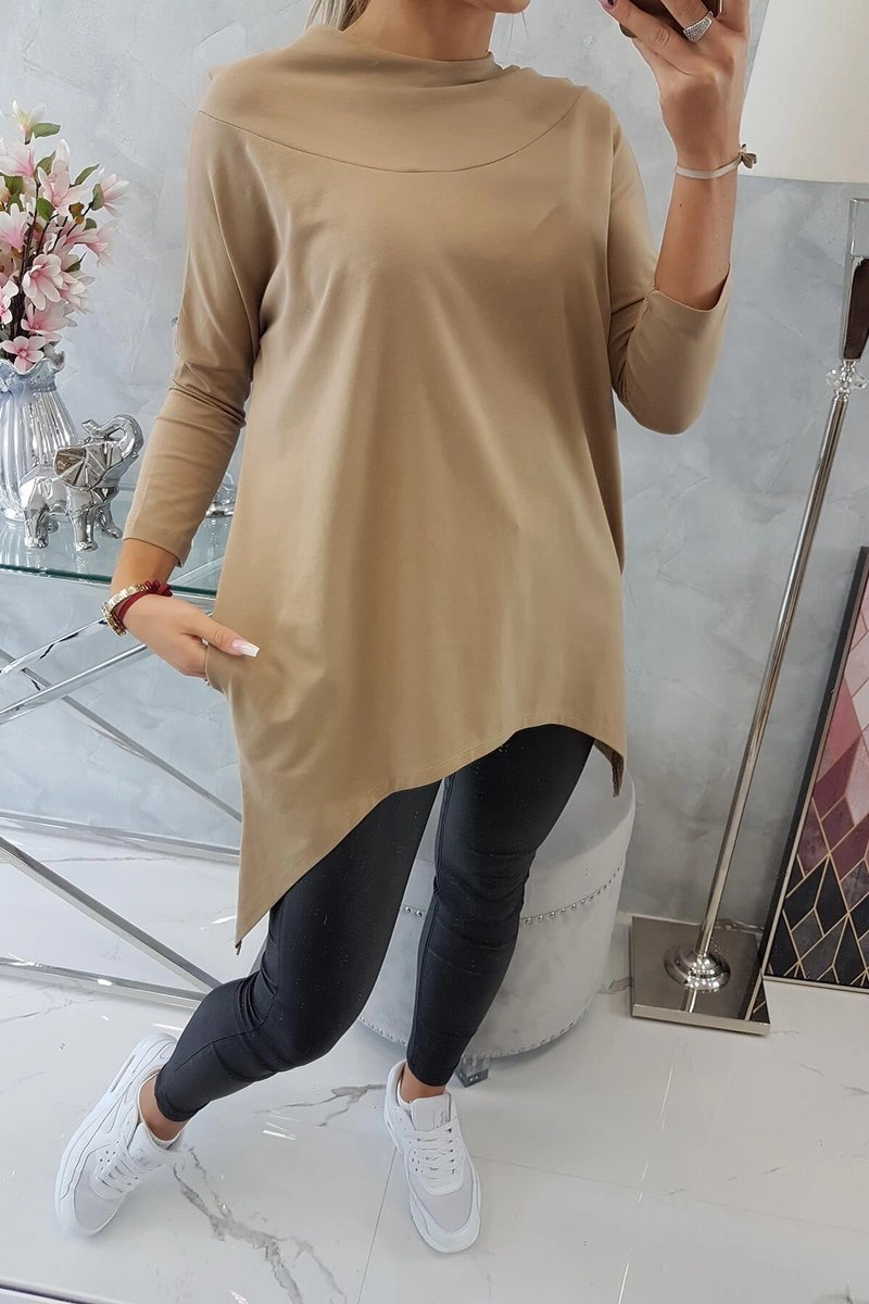 Sweatshirt with a camel cycling print