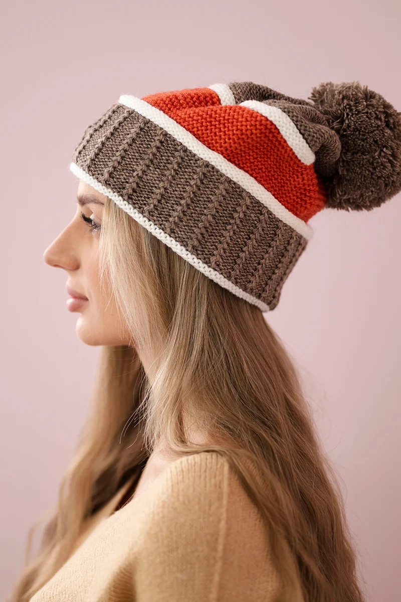 Women&#039;s cap Kinga K297 cappuccino+foxy
