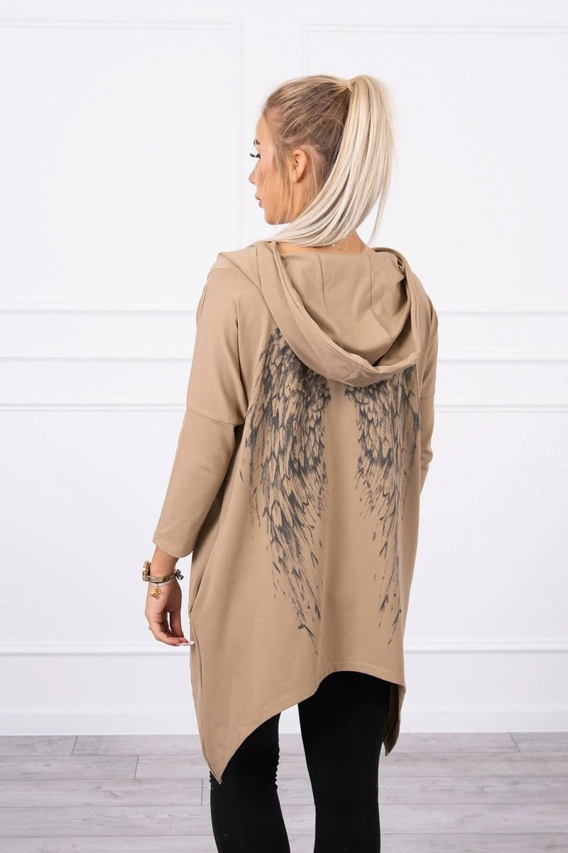 Kesi Sweatshirt with a print of wings camel
