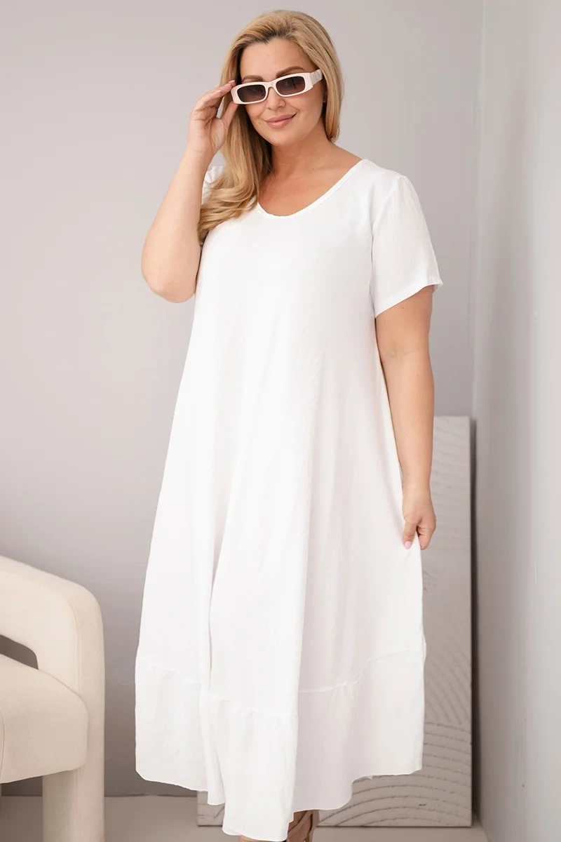 Kesi bílé plus-size šaty s volánem
