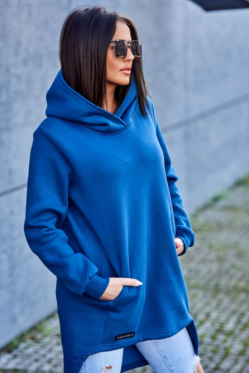 Insulated sweatshirt with longer back jeans